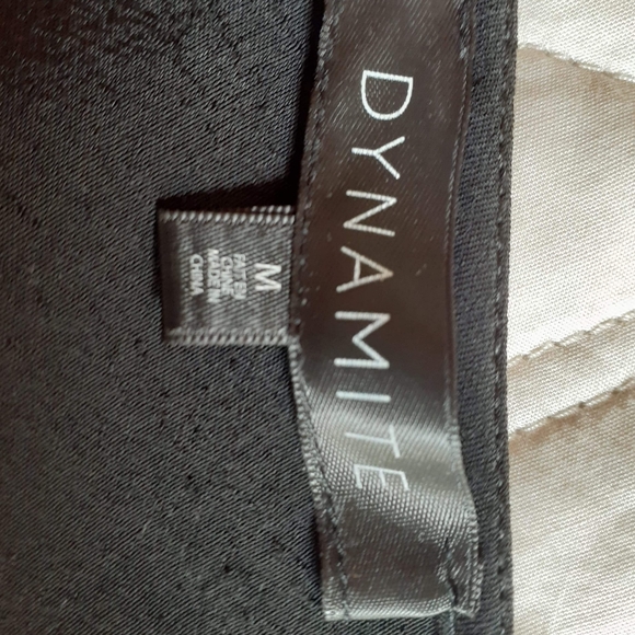 DYNAMITE DRESS SIZE MEDIUM - Picture 5 of 6